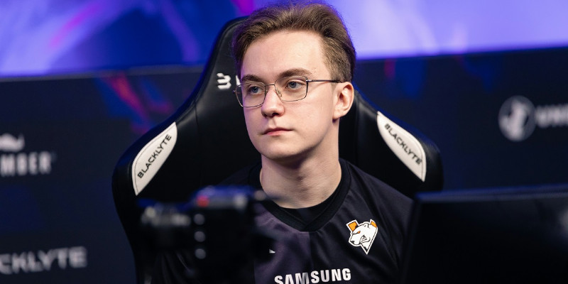 Virtus.pro перевела FL4MUS в запас после неудачного сезона