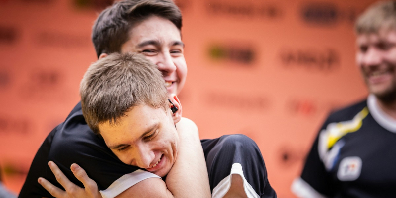 Passion UA триумфально выиграли Galaxy Battle Phase 1, совершив камбэк в финале против TNL