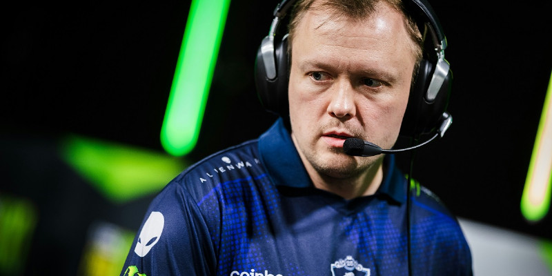 mithR временно возглавит Complexity на FISSURE Playground 1 и IEM Cologne
