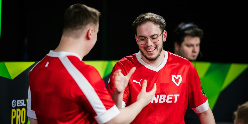 MOUZ выходят в полуфинал ESL Pro League, одолев G2