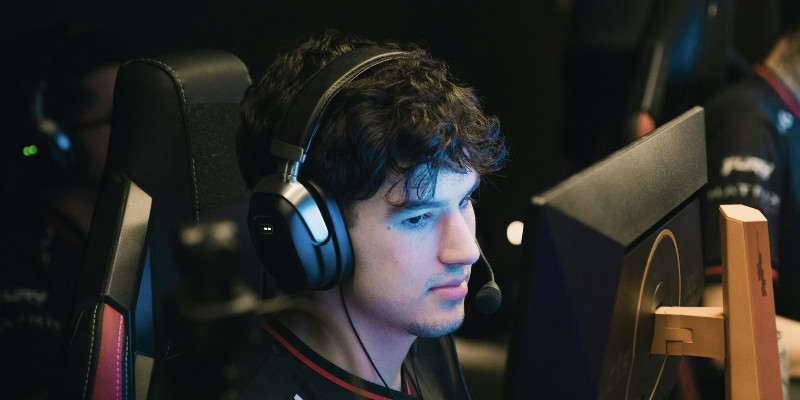 RED Canids перевели reNTU в основной состав