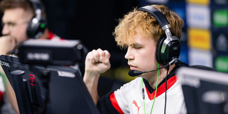 MOUZ уверенно вышли в плей-офф IEM Cologne, закрыв NAVI со счётом 2:0