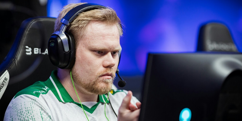 Falcons убрали Magisk из стартового состава – команда близка к трансферу kyousuke