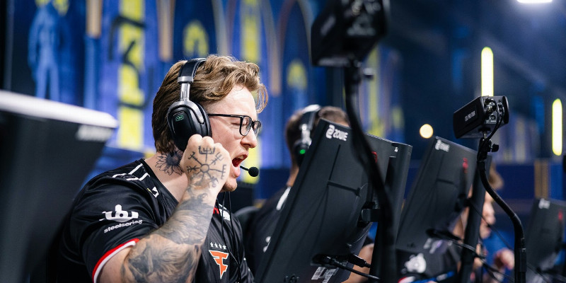 FaZe выходят в следующий этап IEM Cologne после победы над Liquid