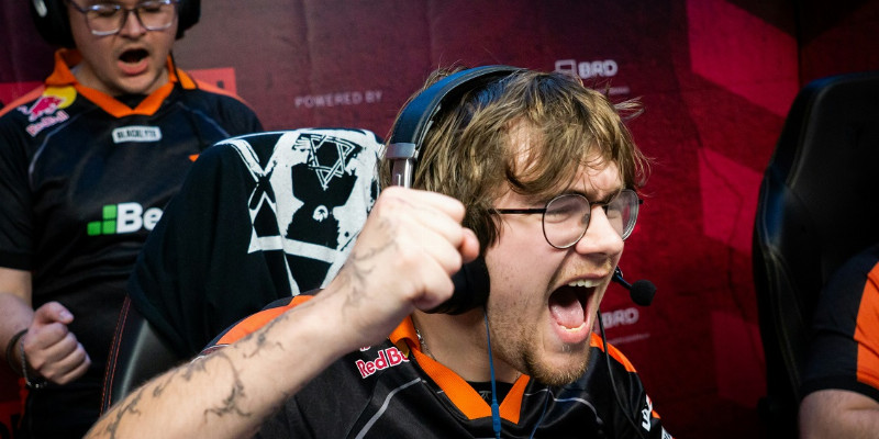 fnatic выиграли DraculaN Season 1 и укрепили свои позиции в рейтинге VRS