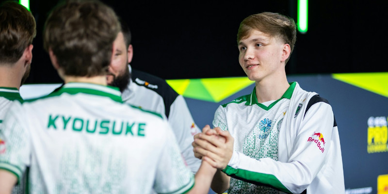 Falcons без поражений прошли группу на ESL Pro League